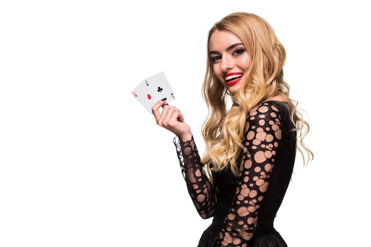 Pengguna menikmati layanan bonus dan promosi eksklusif setelah registrasi new77